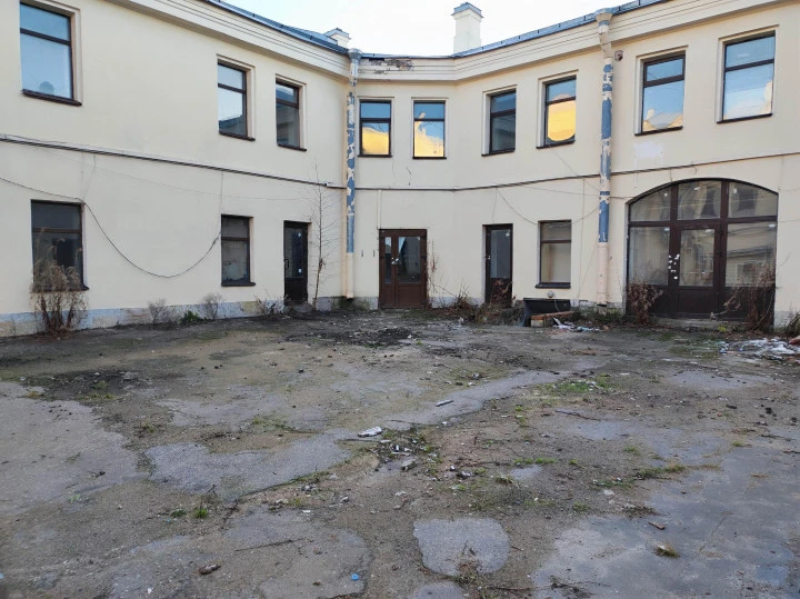 Аренда здания 3690.5 кв.м. на территории Апраксиного двора